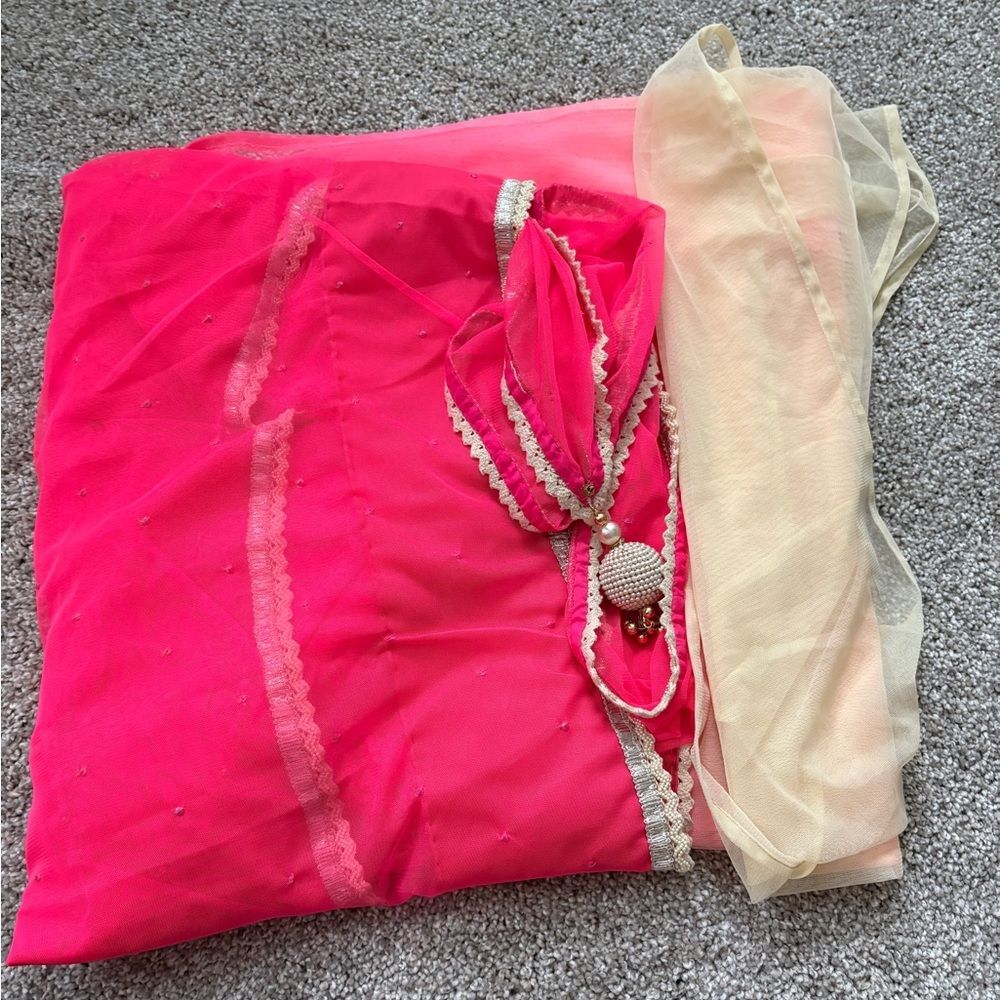Women’s mesh knit saree hot pink and cream ombré w/ beaded sequin pearl accents